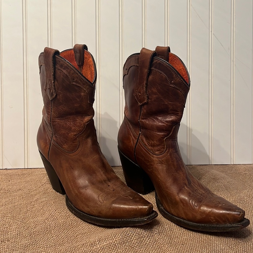 Charlie 1 Horse ladies boots size 8.5
